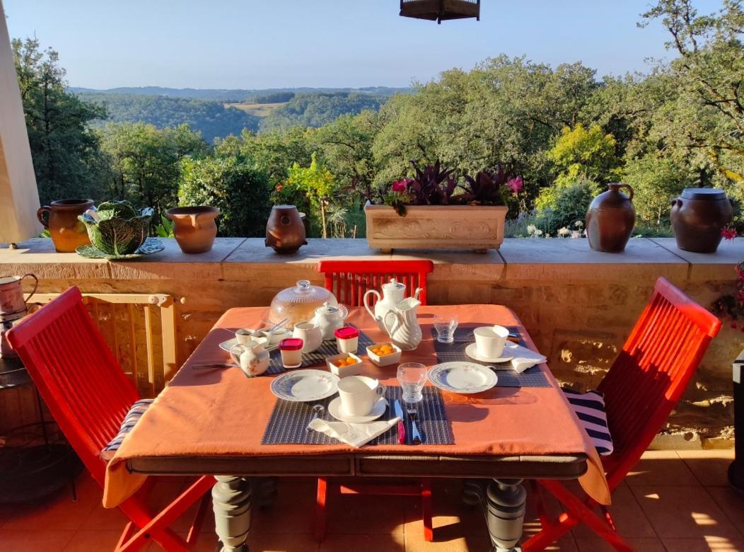 Le Colombie Gouleme Bed & Breakfast Concores Exterior photo